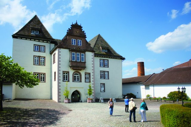 Schloss_Fuerstenberg_Solling_Vogler_Region